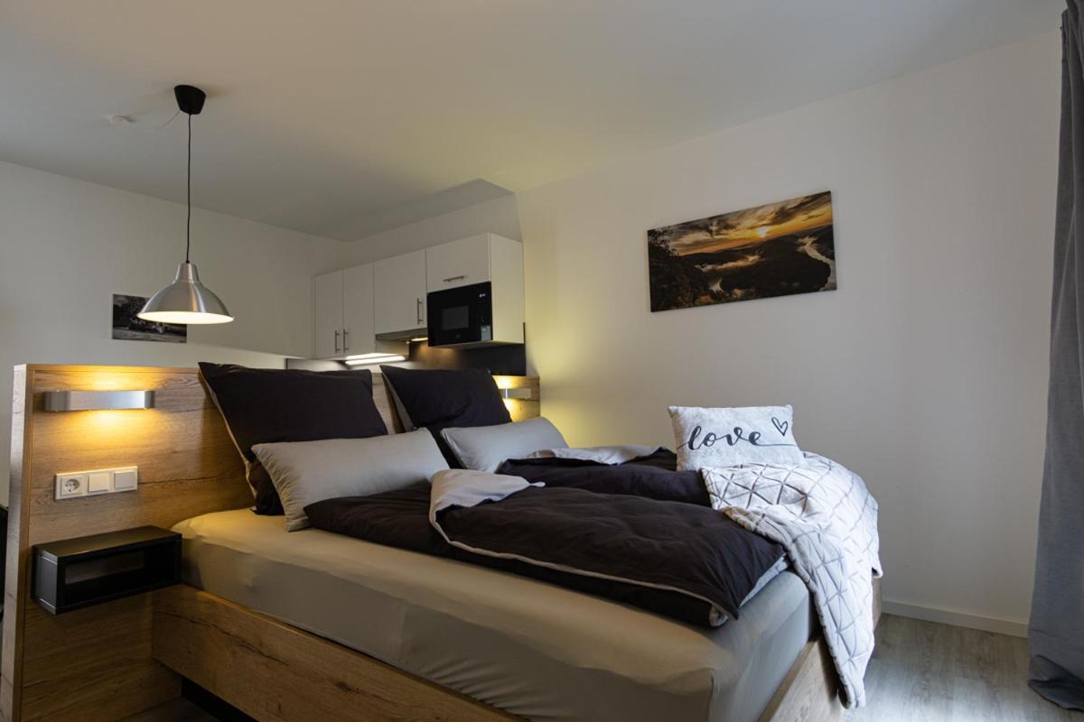 Ferienwohnung Dorfbrunnen Merzig Esterno foto