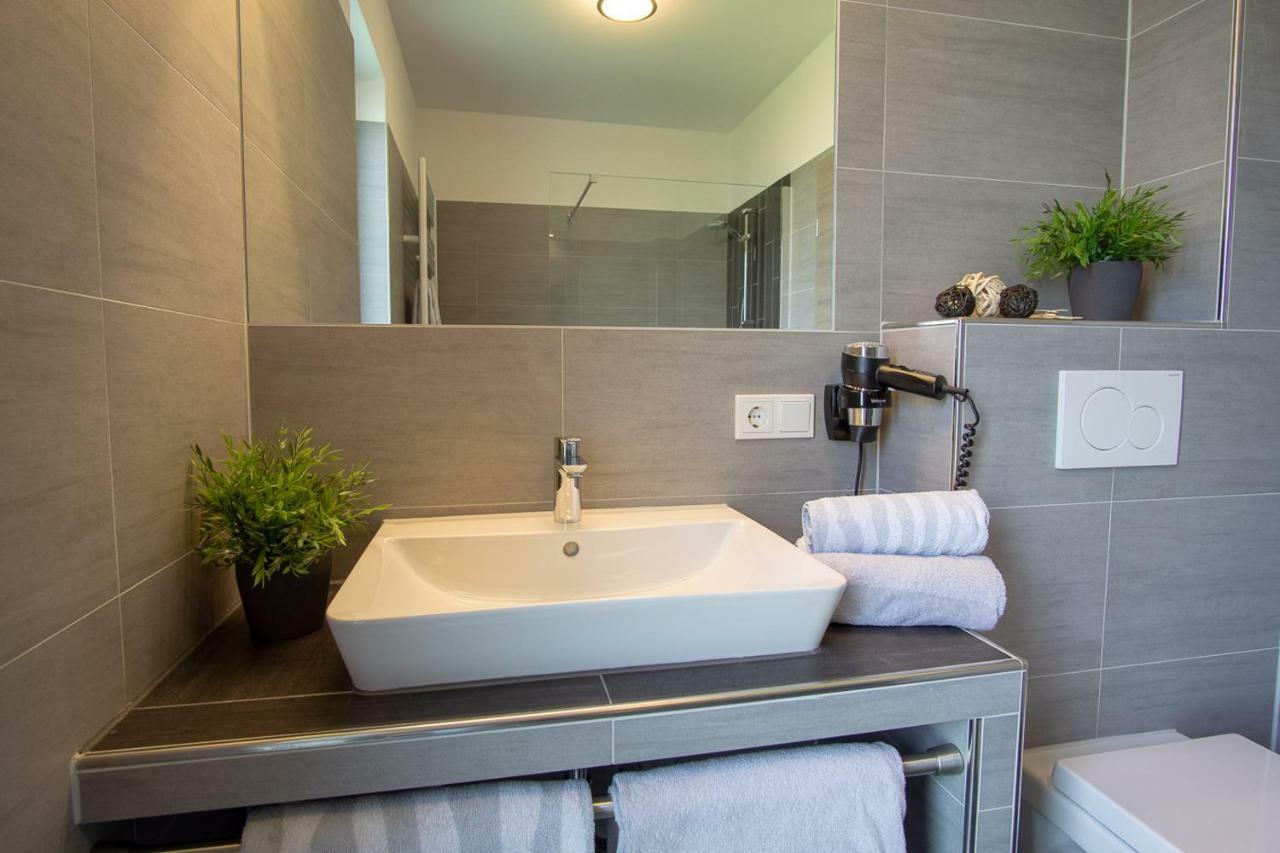 Ferienwohnung Dorfbrunnen Merzig Esterno foto